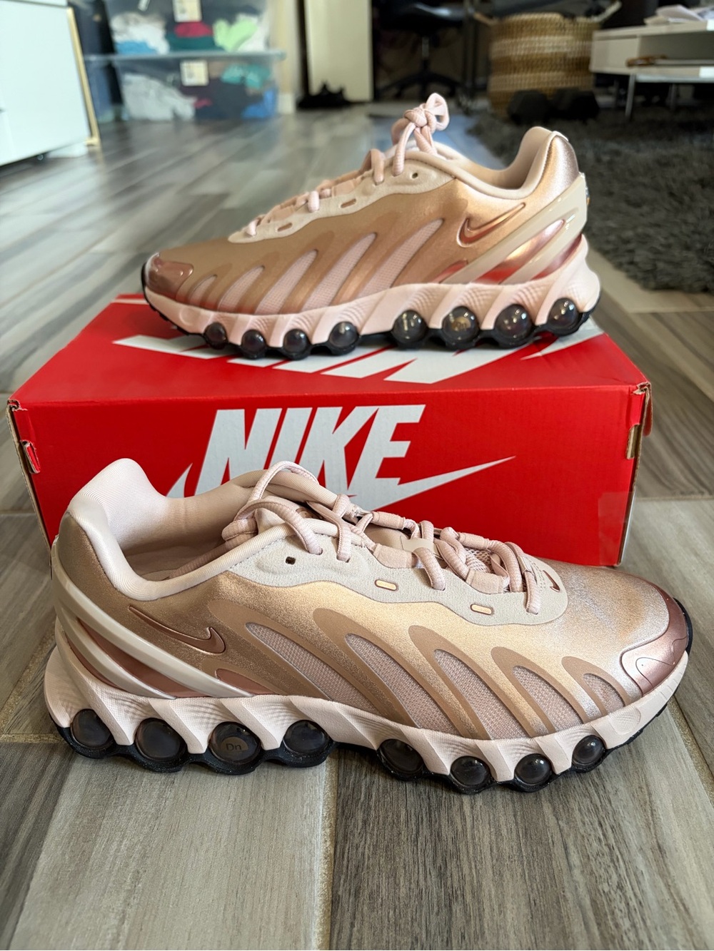 Women's Nike Air Max DN8 Shoes - Rose Gold Metallic Red Bronze HF5509-900